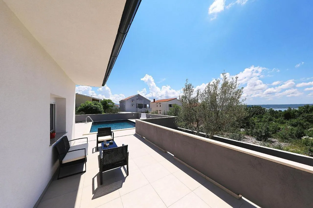 Holiday home Maslenica Villa