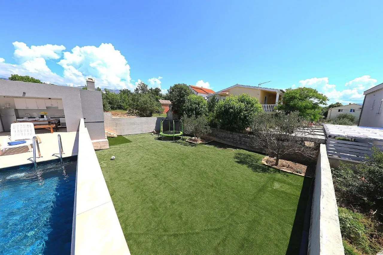 Maslenica Villa